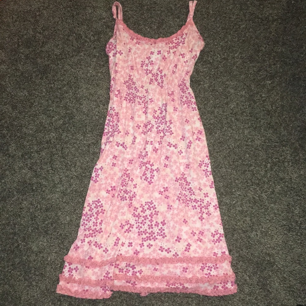 Sleeveless floral maxi dress